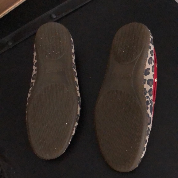 Sorry leopard print lace ups.  Size 7 med.  women’s - Picture 2 of 2